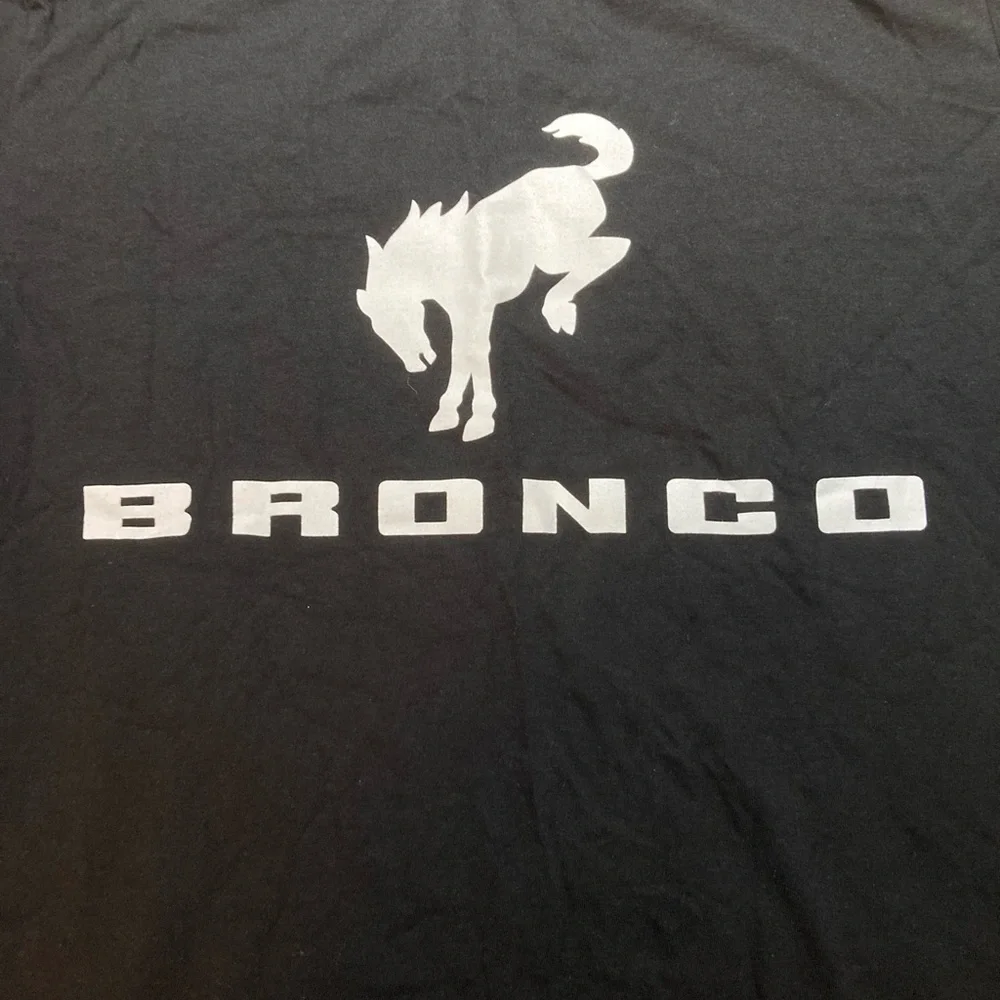 Officially Licensed Men’s Ford Bronco T-shirt! Men’s size large, NWOT! - Picture 2 of 4